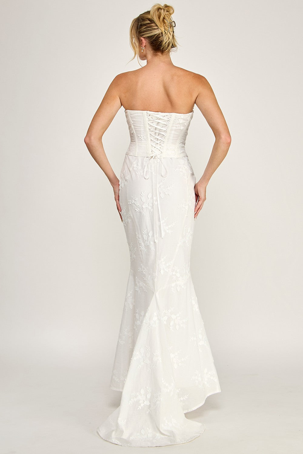 Fleur de Lace Dress