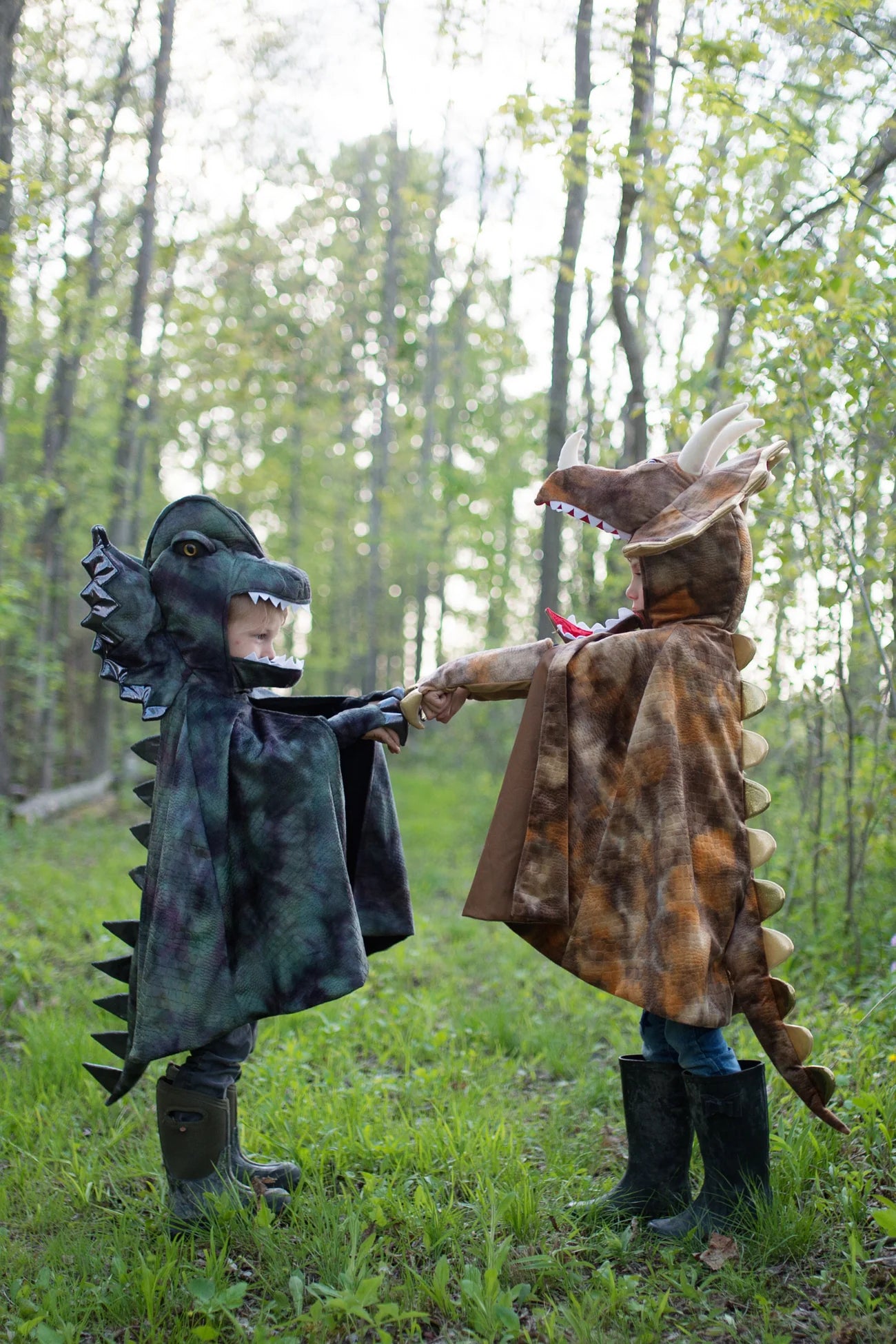 Grand Dilophosaurus Cape