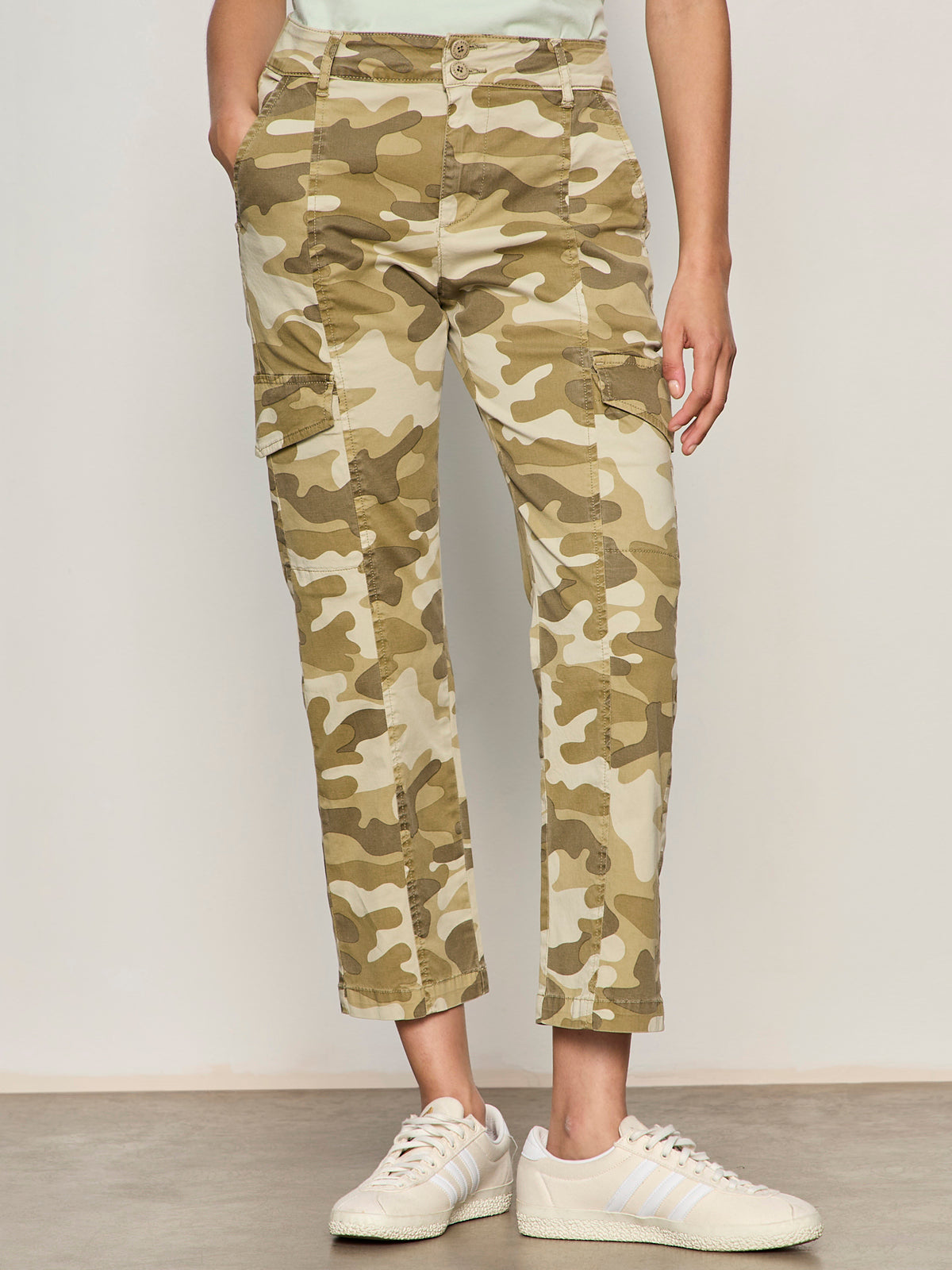 Rebel Straight Crop
